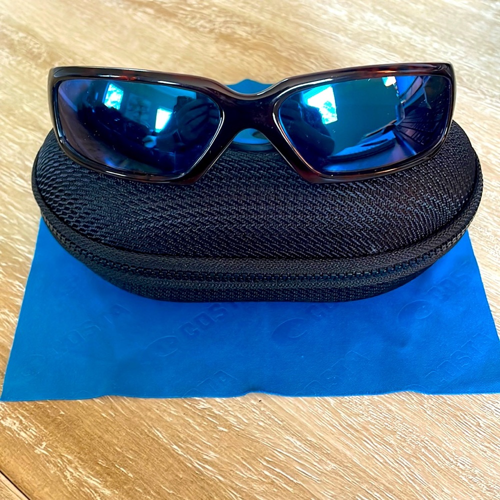 Costa sunglasses Kenny Chesney 2011 Goin’ Coastal Tour